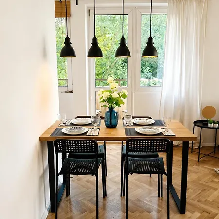 Downtown Calm And Bright Balcony Fast Wi-fi Апартаменты Варшава