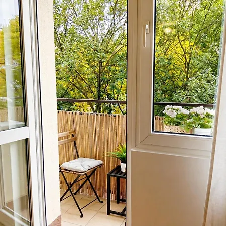Downtown Calm And Bright Balcony Fast Wi-fi Апартаменты Варшава